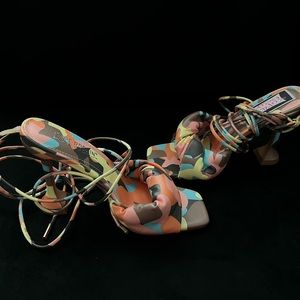 Cape Robbin multicolor strap heel